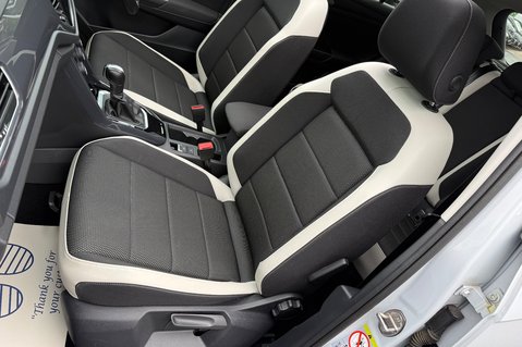 Volkswagen T-Roc SEL TSI EVO DSG -WHITE SILVER -PAN ROOF -CAMERA -WINTER PACK  24