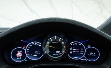 Porsche Cayenne Turbo GT 18