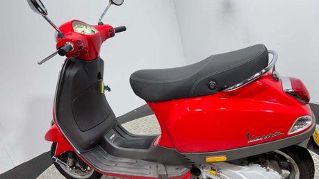 Piaggio Vespa 2013 6K NEW MOT 2 STROKE 50CC LEARNER BIKE CLEAN EXAMPLE 23