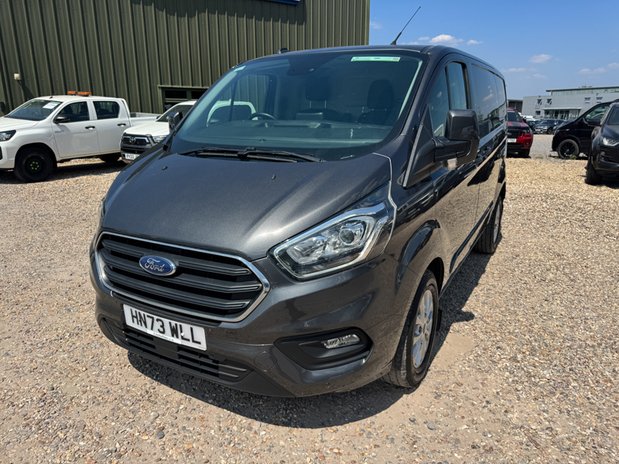 Ford Transit Custom SWB L1H1 Low Roof Limited 280 Air Con Alloys Sensors EURO 6 2