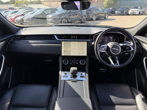 Jaguar F-Pace 2.0 D200 MHEV R-Dynamic Black SUV 5dr Diesel Auto AWD Euro 6 (s/s) (204 ps) 32