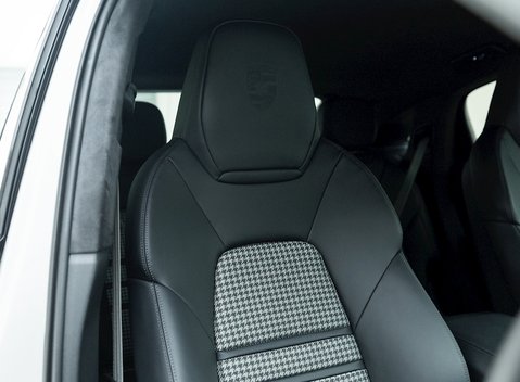 Porsche Cayenne GTS Coupé 11