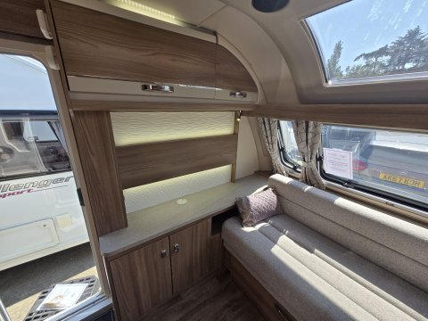 Swift Challenger X 850 13