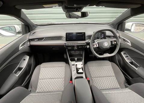 MG MG3 1.5 HYBRID+ SE 12