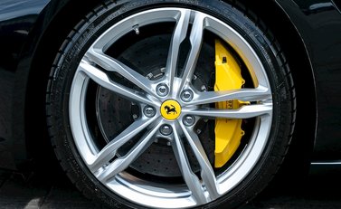 Ferrari GTC4 Lusso 7