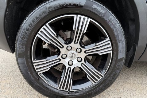Volvo XC40 B4 INSCRIPTION MHEV 66