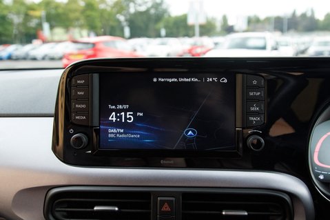 Hyundai i10 PREMIUM 21
