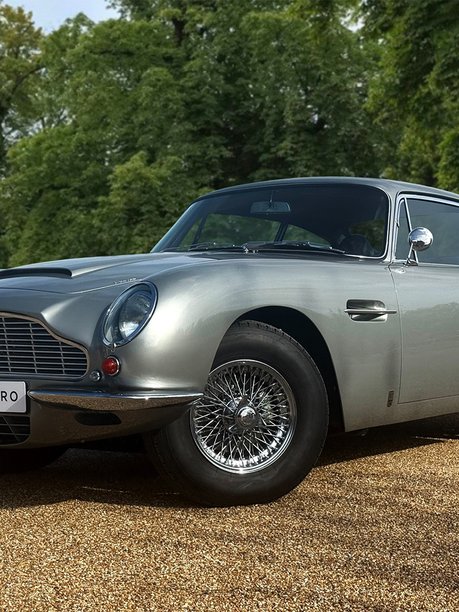 Aston Martin DB6 MANUAL