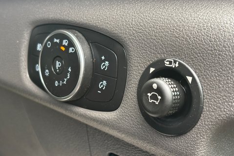 Ford Transit 350 L3 H2 Limited 130 ps Selectshift Automatic Panel Van - Sat Nav 40