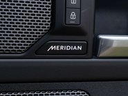 Land Rover Defender D300 X-Dynamic HSE URBAN 17