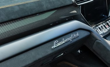 Lamborghini Urus Performante 27
