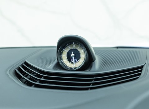 Porsche Taycan TURBO S 24