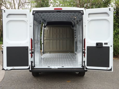 Vauxhall Movano 3500 L3H2 2.2 Turbo D 140 Prime 9