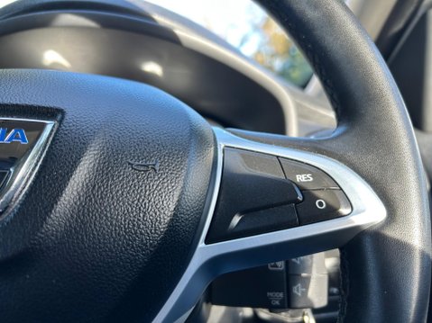 Dacia Sandero Stepway LAUREATE TCE 27