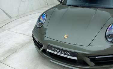 Porsche 911 Carrera 4S (992) 29