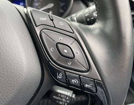 Toyota C-HR 1.8 C-HR Icon HEV CVT 5dr 46