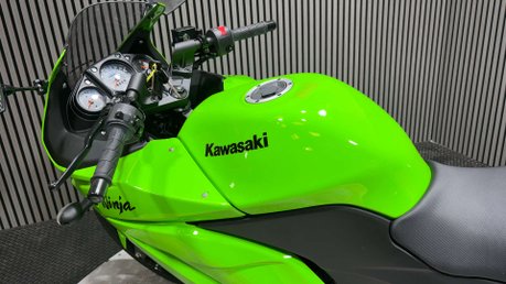 Kawasaki Ninja 250 EX 2008 ONLY 160 MILES OUTSTANDING CONDITION A2 READY 250CC 37