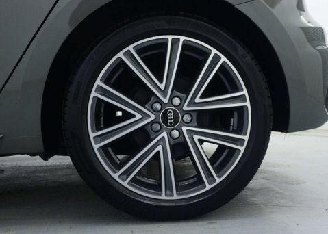 Audi A1 1.0 TFSI 25 S line Sportback 5dr Petrol S Tronic Euro 6 (s/s) (95 ps) 17