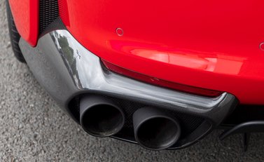 Ferrari 812 Superfast 30