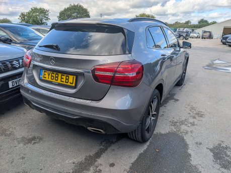 Mercedes-Benz GLA 1.6 GLA 180 Urban Edition 5dr 11