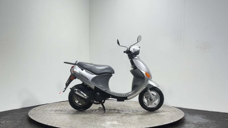 PGO Rodo 50 2006 13K 2 STROKE RUNNING SCOOTER PROJECT BIKE 50CC 2T 1
