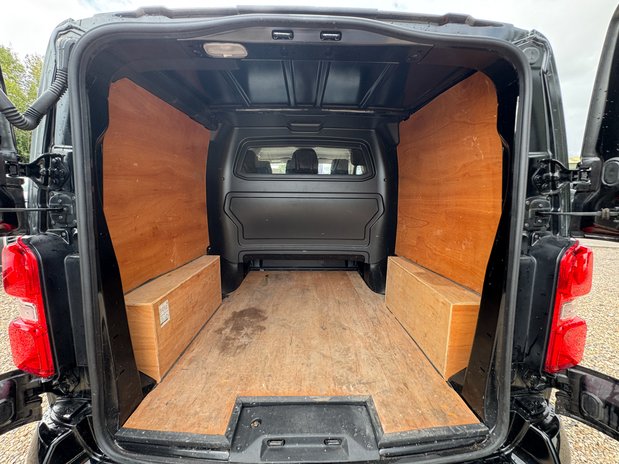 Citroen Dispatch Crew Cab AUTO MWB L2H1 Low Roof Driver 3100 Air Con EURO 6 10