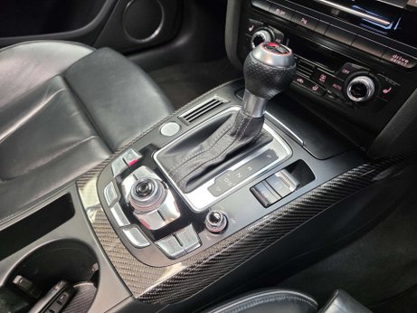 Audi RS4 4.2 FSI V8 Estate 5dr Petrol S Tronic quattro Euro 5 (450 ps) 6