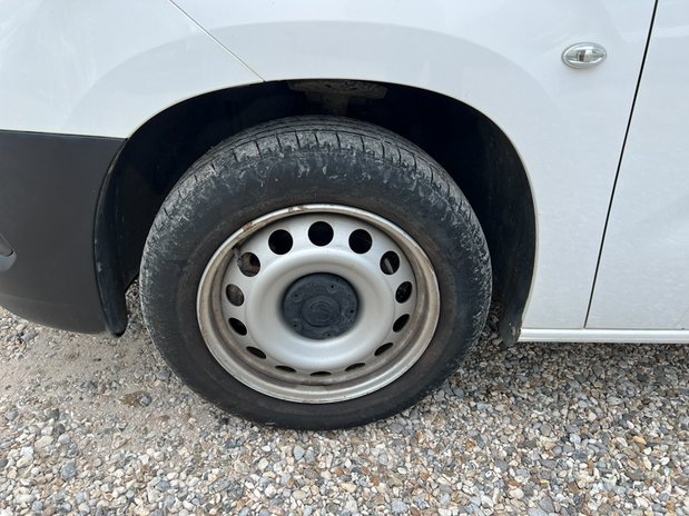 Vauxhall Combo LWB L2H1 Low Roof Air Con EURO 6 NO VAT 15