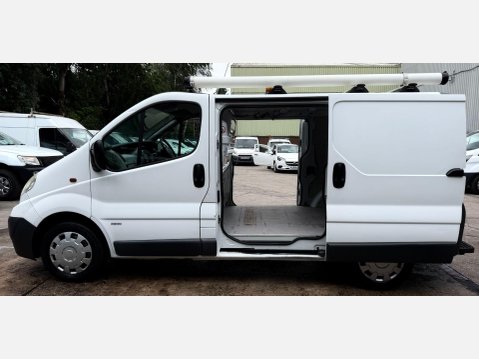 Vauxhall Vivaro 2.0 2700 CDTi Panel Van 4dr Diesel Manual FWD L1 (195 g/km, 113 bhp) 18