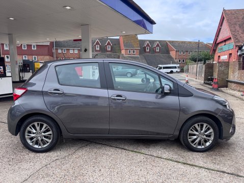 Toyota Yaris VVT-I ICON 4