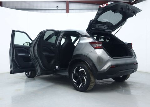 Nissan Juke 1.6 N-Connecta SUV 5dr Petrol Hybrid Auto Euro 6 (143 ps) 55