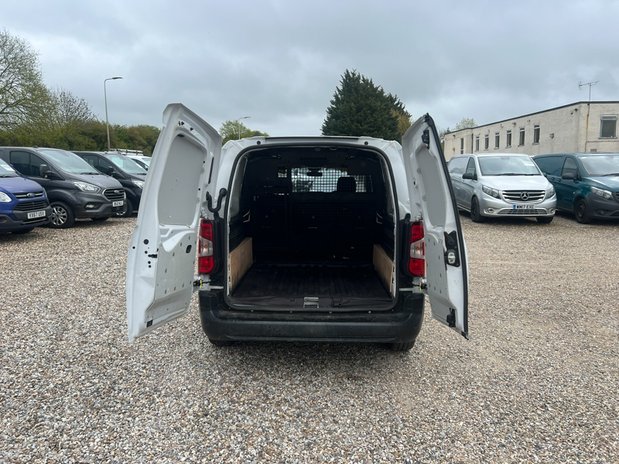 Peugeot Partner LWB L2H1 Low Roof Professional Air Con EURO 6 NO VAT 10