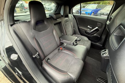 Mercedes-Benz A Class A 180 D AMG LINE PREMIUM PLUS - PAN ROOF -ELECTRIC SEATS 33