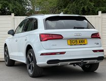 Audi Q5 2.0 TDI 40 Black Edition SUV 5dr Diesel S Tronic quattro Euro 6 (s/s) (190 8