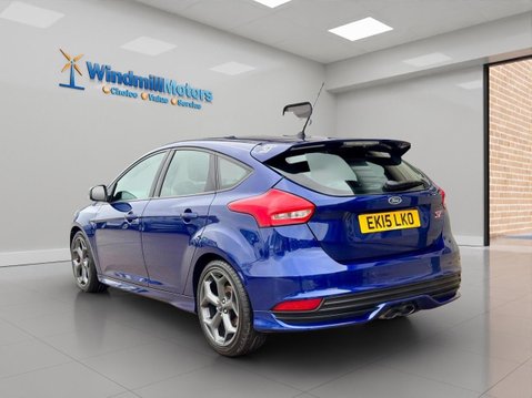 Ford Focus 2.0T EcoBoost ST-2 Euro 6 (s/s) 5dr 8