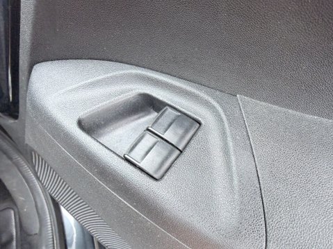 Toyota Aygo 1.0 VVT-I X-PLAY 23