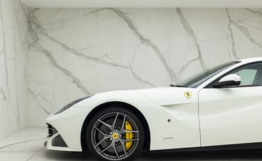 Ferrari F12 Berlinetta 25