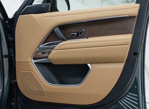 Land Rover Range Rover P440e HSE 21