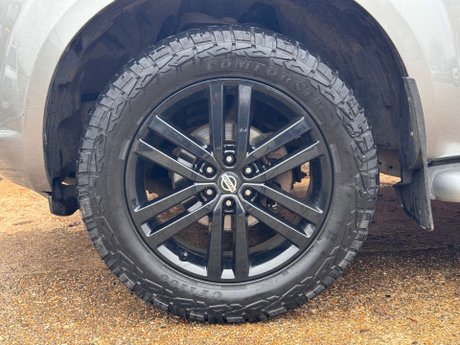 Nissan Navara 2.3 Navara Tekna dCi 4WD 5dr 61