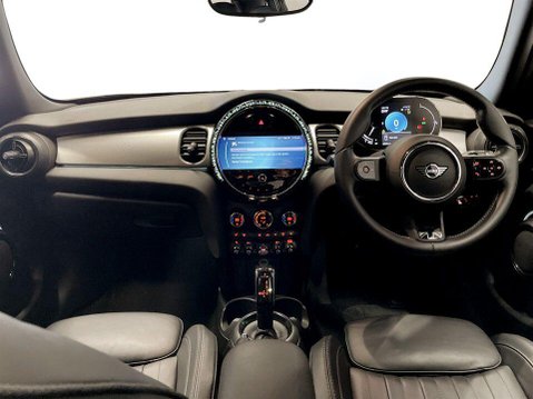 Mini Hatch 1.5 Cooper Exclusive Hatchback 5dr Petrol Steptronic Euro 6 (s/s) (136 ps) 19