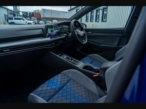 Volkswagen Golf 2.0 Golf R TSi 4Motion Semi-Auto 4WD 5dr 9