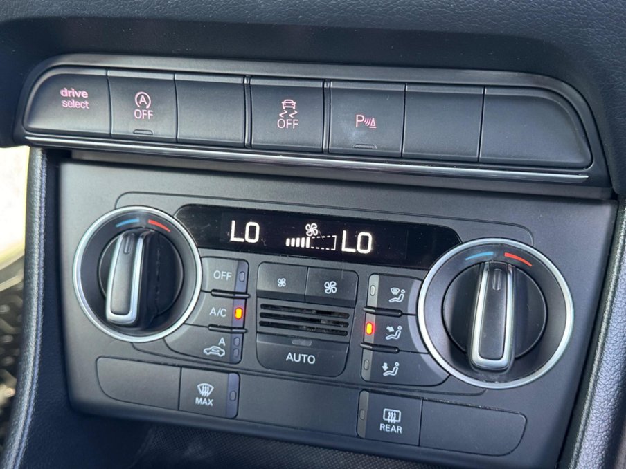 2016 Audi Q3 — image 24