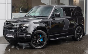 Land Rover Defender 110 V8 Bond Edition 2