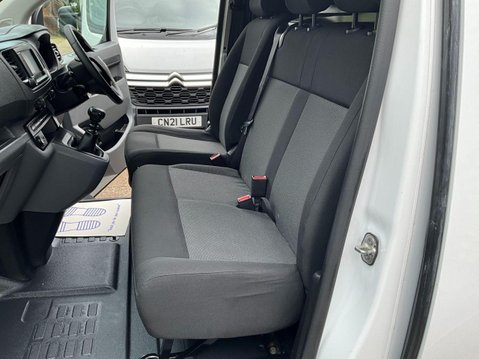 Vauxhall Vivaro 1.5 L2H1 F2900 DYNAMIC S/S 101 BHP 11