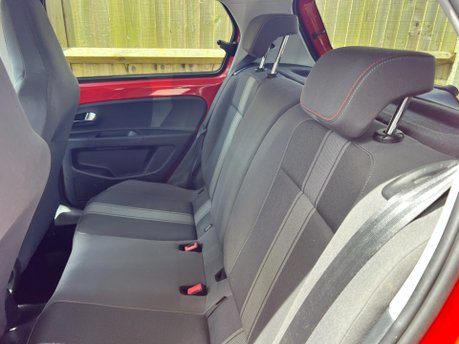 Volkswagen Up 1.0 GROOVE UP 5Dr 16