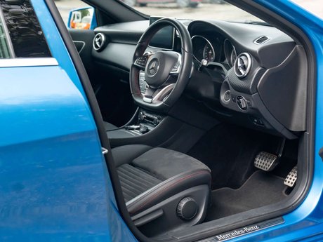 Mercedes-Benz A Class 2.1 A 220 D AMG Line Auto 5dr 9