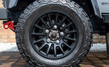 Land Rover Defender 90 XS Bowler 10