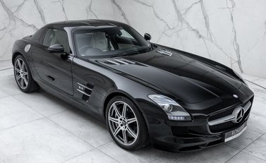 Mercedes-Benz SLS AMG 12