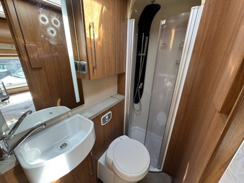 Auto-Trail Tracker fb 13