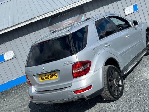 Mercedes-Benz M Class 3.0 ML300 CDI V6 BlueEfficiency Grand Edition G-Tronic 4WD Euro 5 5dr 46